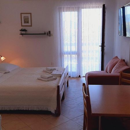 Apartments Ida Sućuraj المظهر الخارجي الصورة