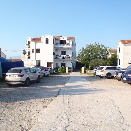 Apartments Ida Sućuraj المظهر الخارجي الصورة