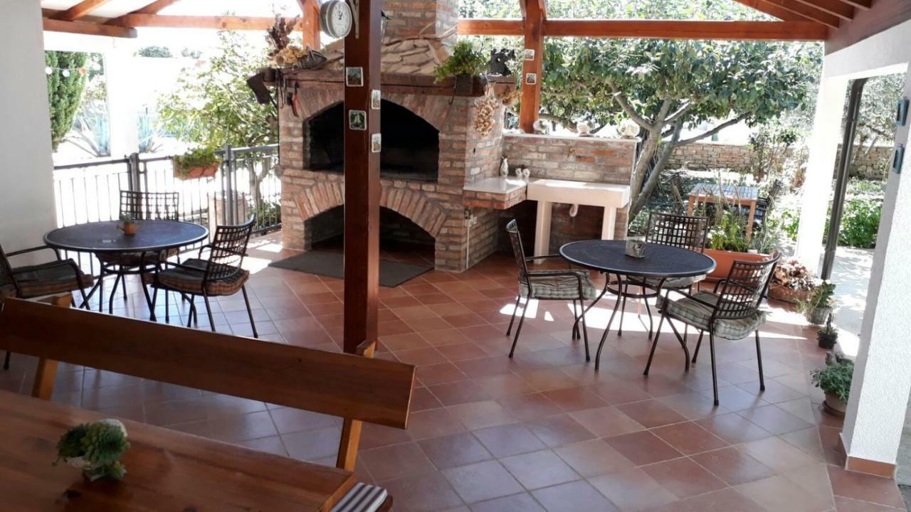 Apartments Ida Sućuraj المظهر الخارجي الصورة