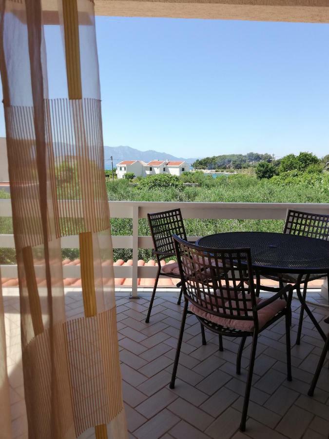 Apartments Ida Sućuraj المظهر الخارجي الصورة